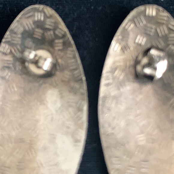 Cloisonné Enamel Oval Butterfly Earrings Pierced - Picture 5 of 7